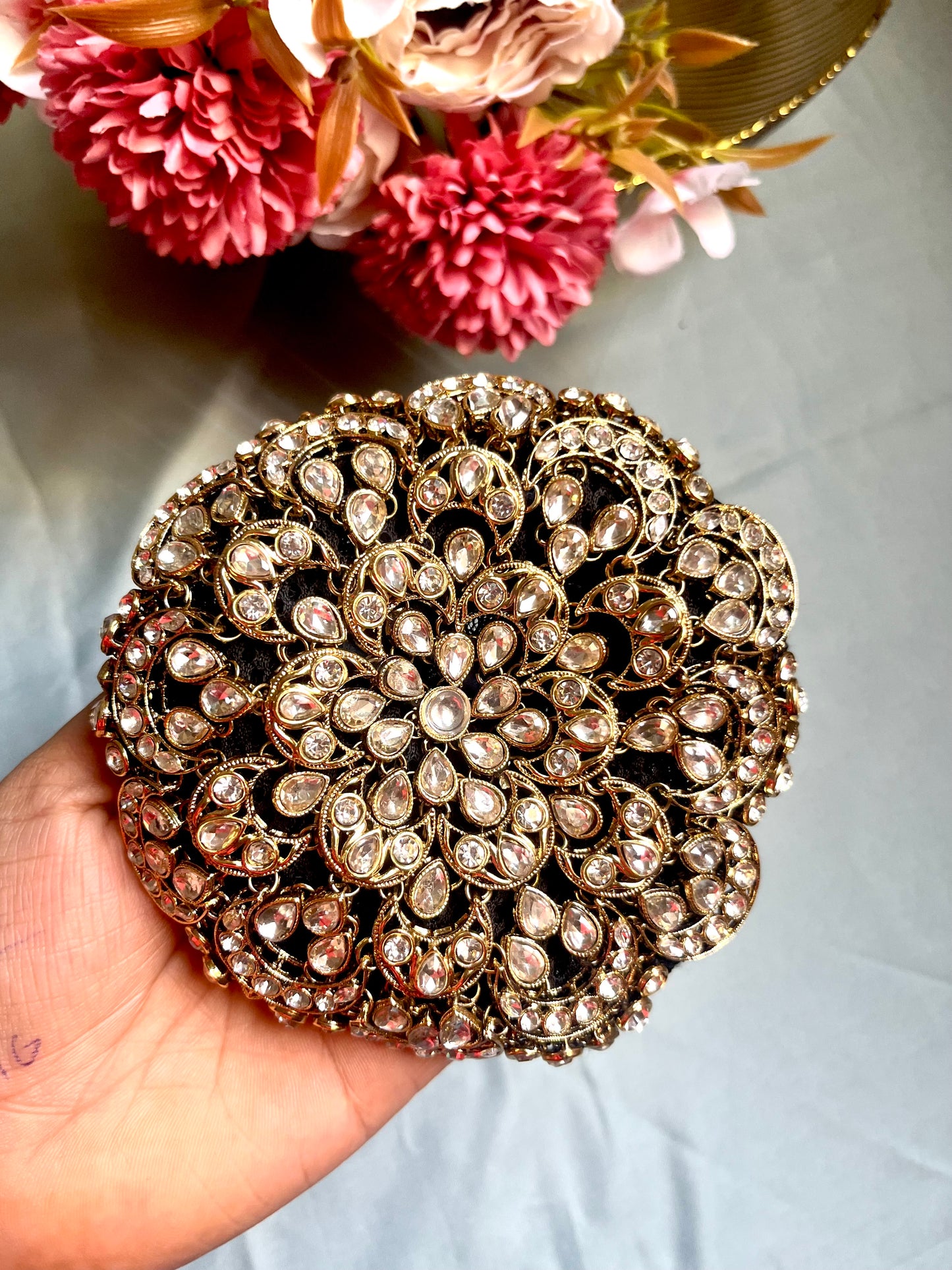 Black Flower Bun (fairytale)