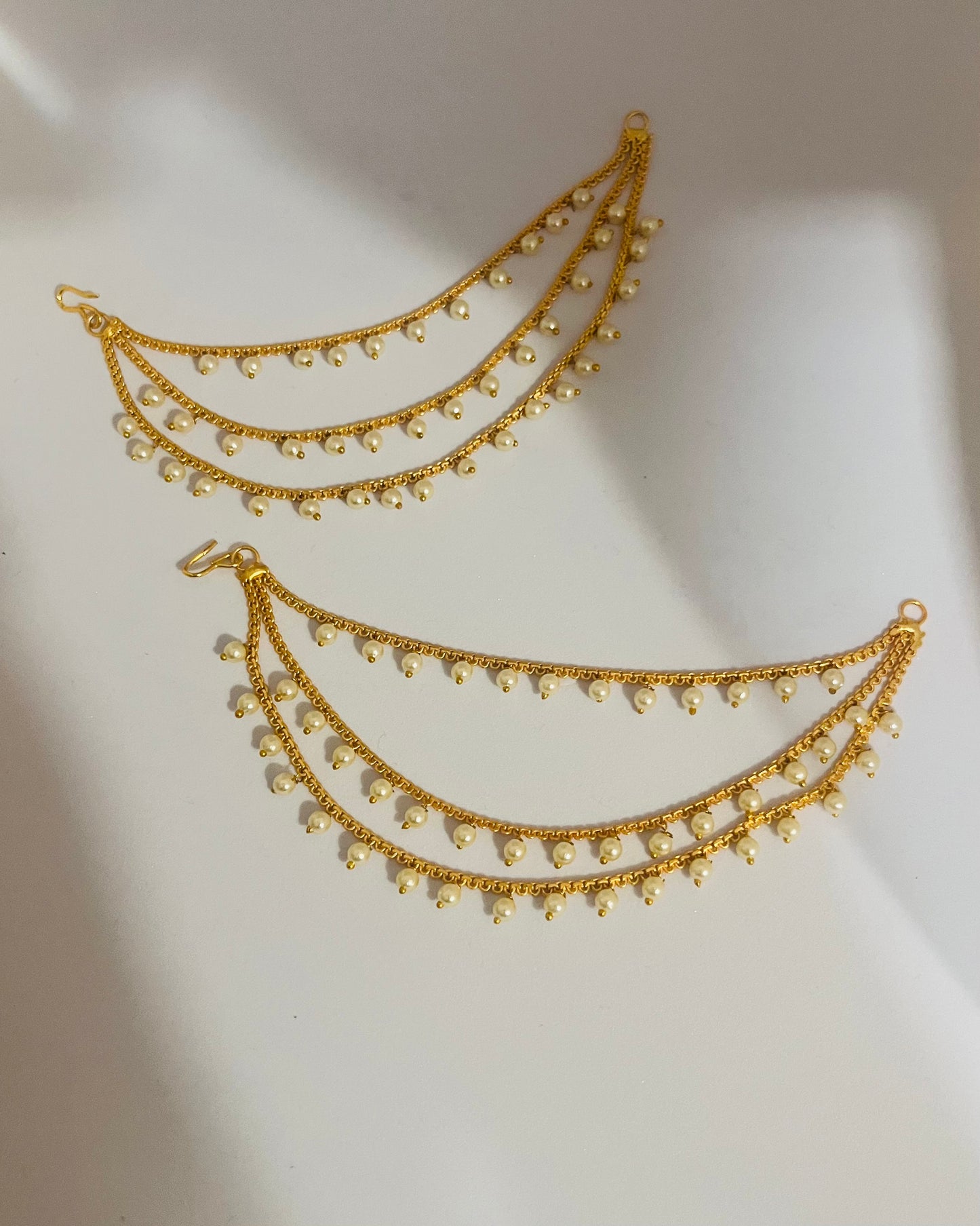 Ear chain pearl and gold