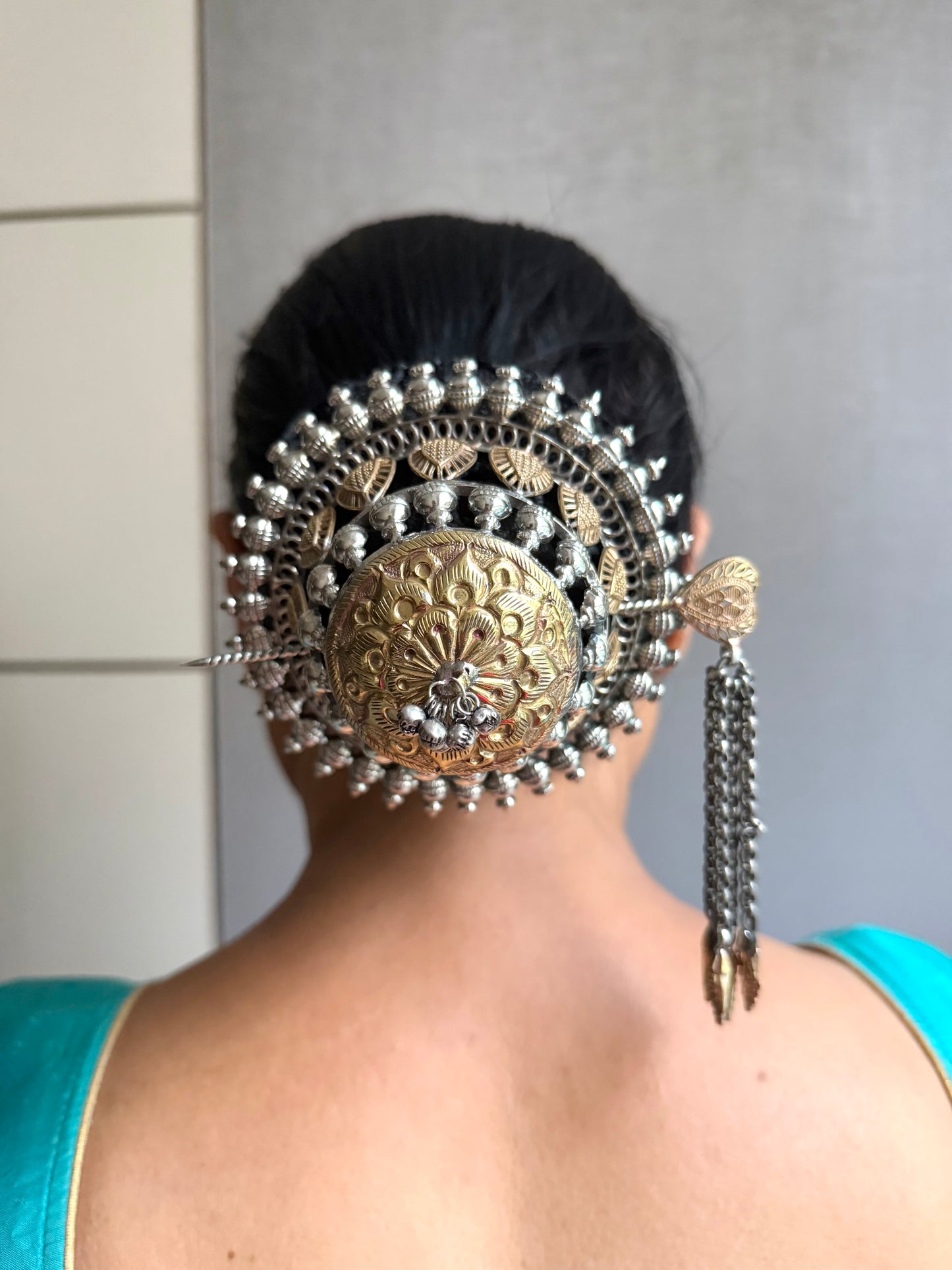 Silverati Metal Bun