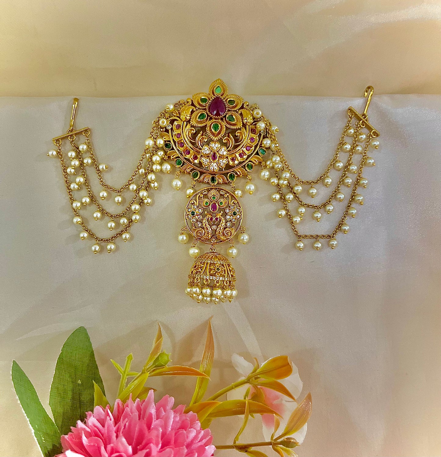 Regal Hairpin with Chain