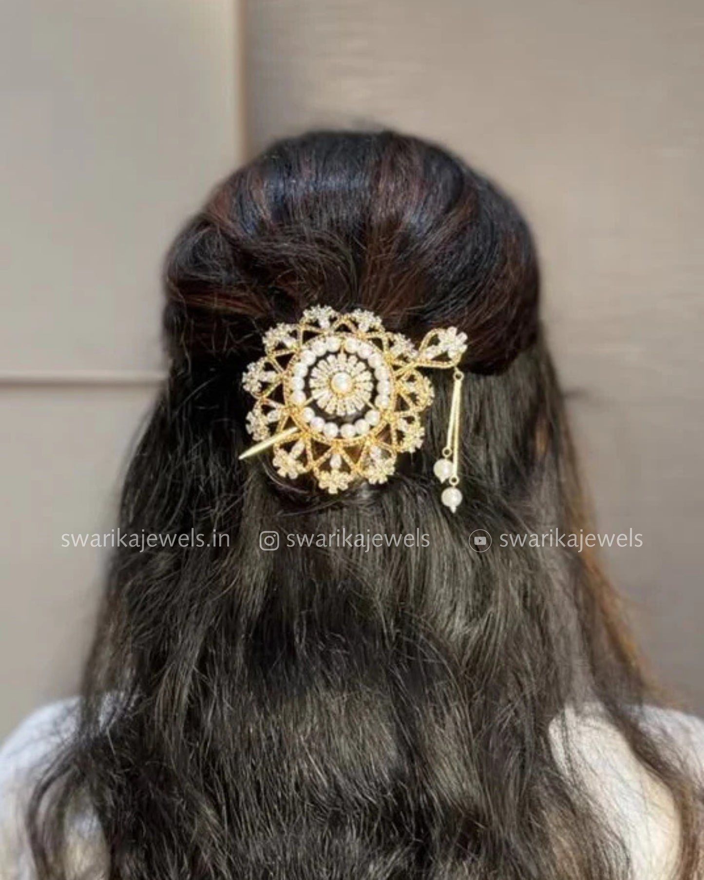 Gold Pearl Mini Bun (metal)