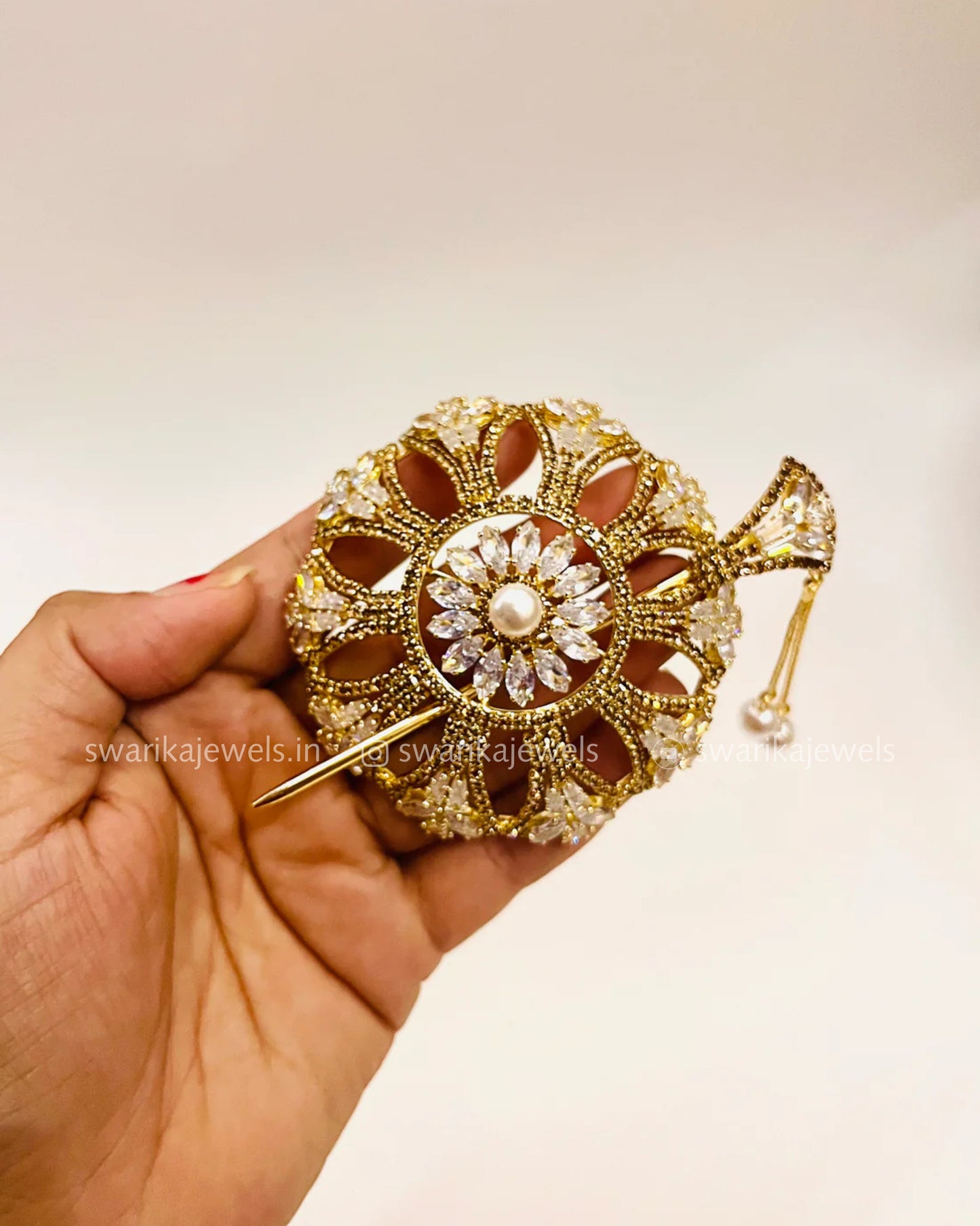 Gold Classy Mini Bun (metal)