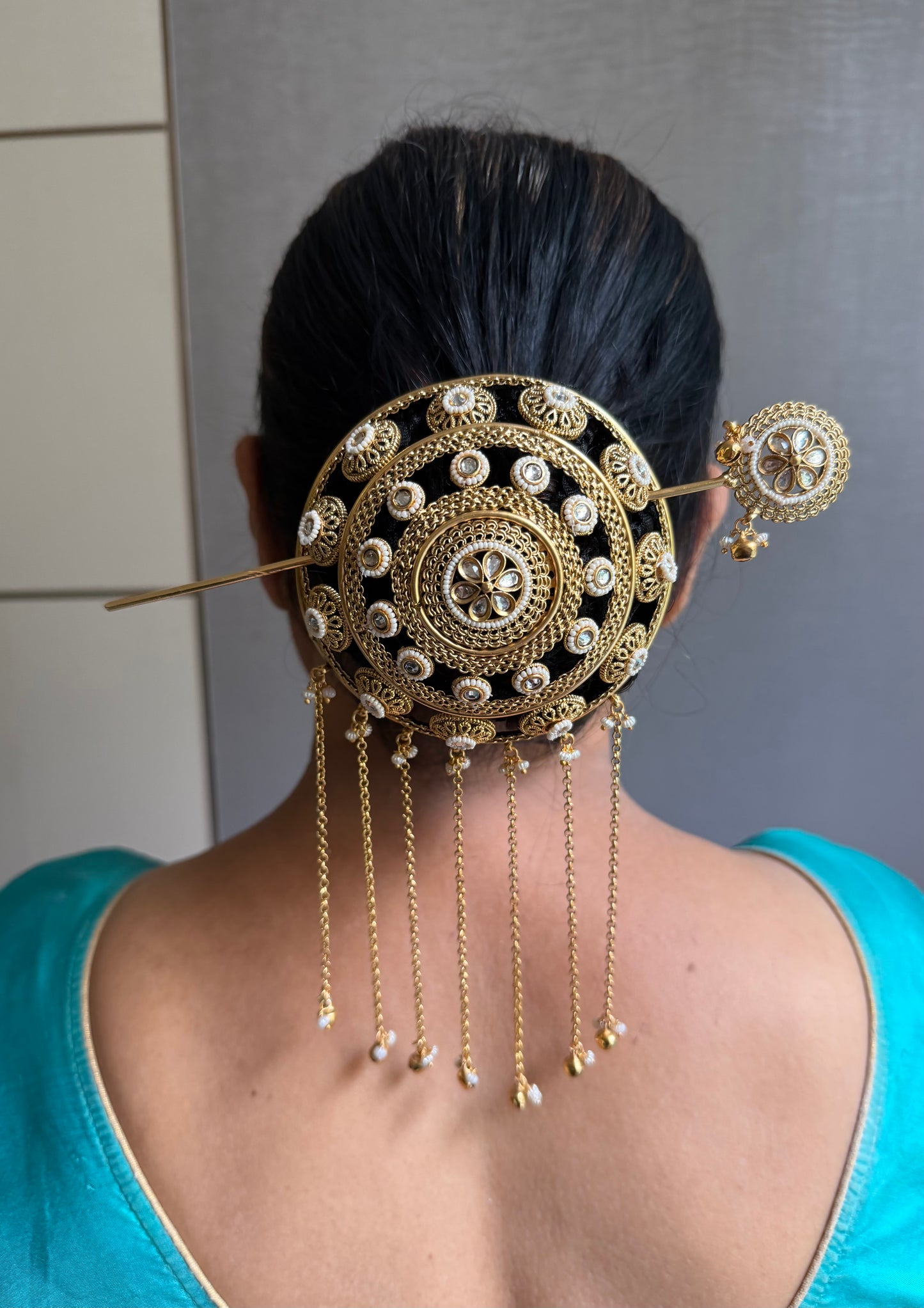 Gold Amira Bun