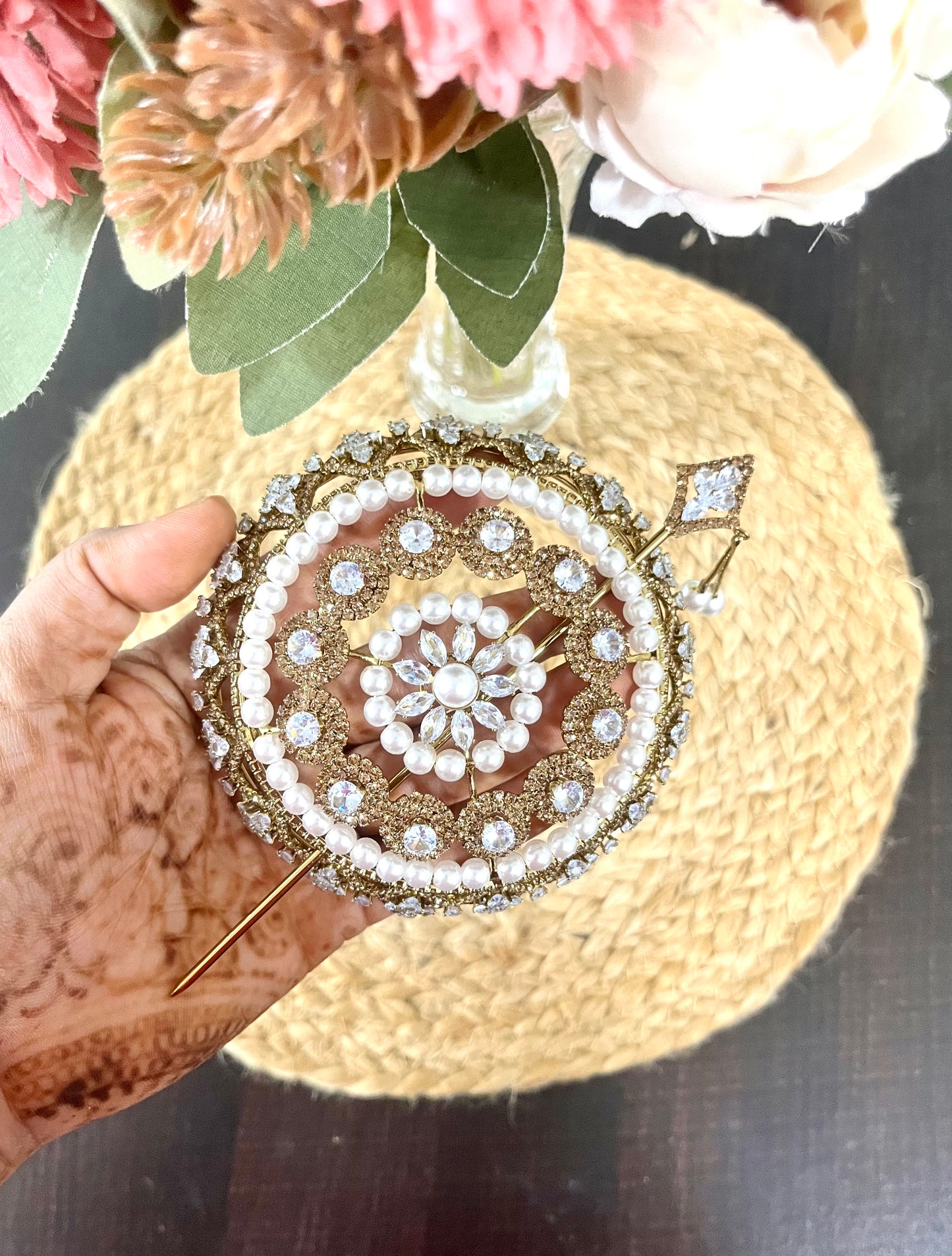 Medium Pearl Bun (metal)