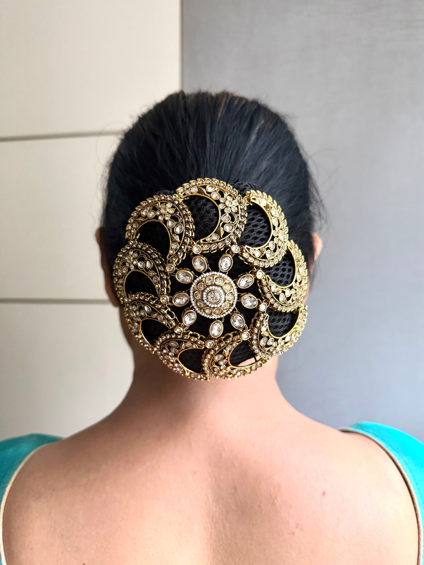 Royal Kavira Bun