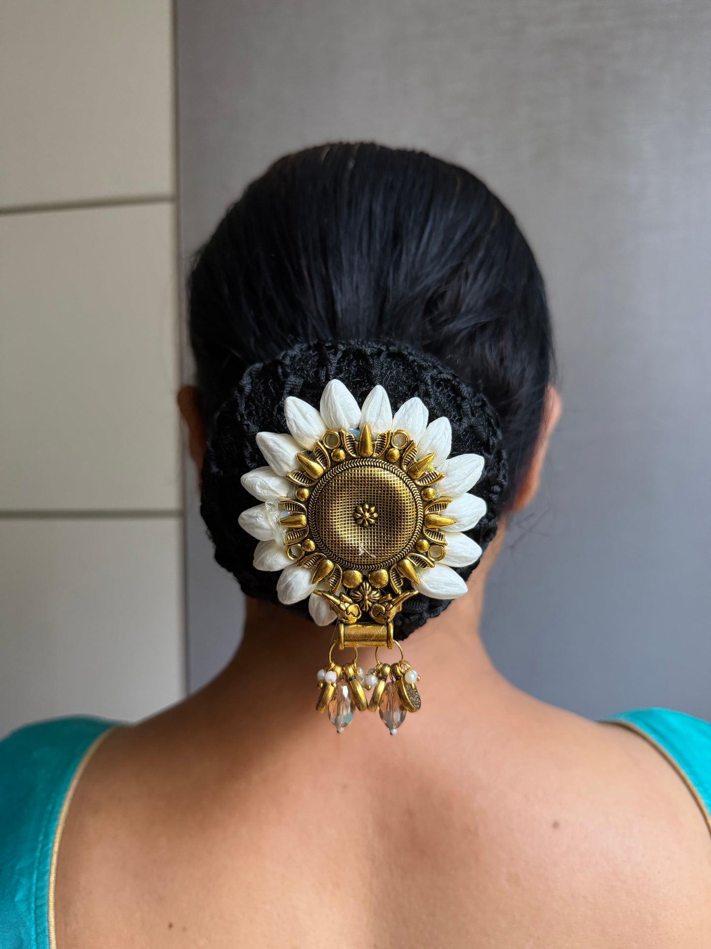 Relika Gold Pin