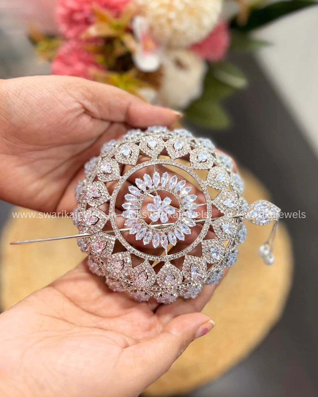 Medium Silver Crystal Bun (metal)