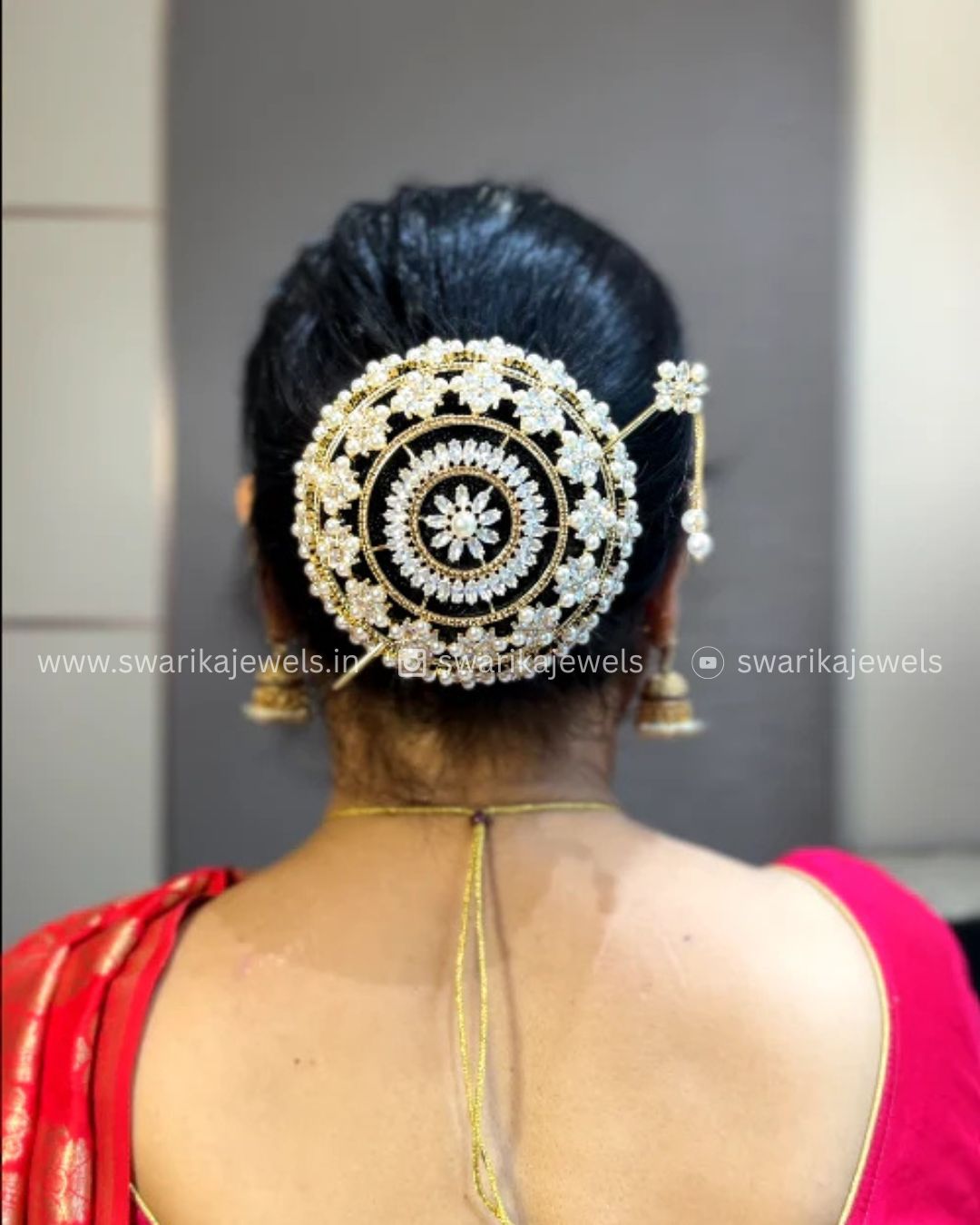 Large White Pearl Gold Bun (metal)