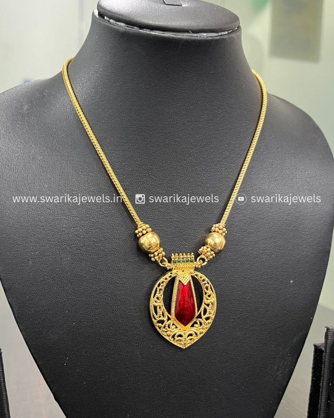 Red Pallaka Necklace Chain