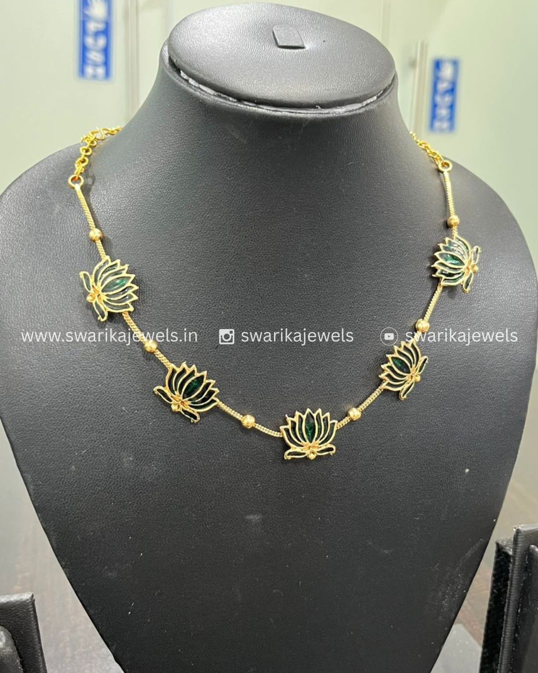 Green Lotus Necklace