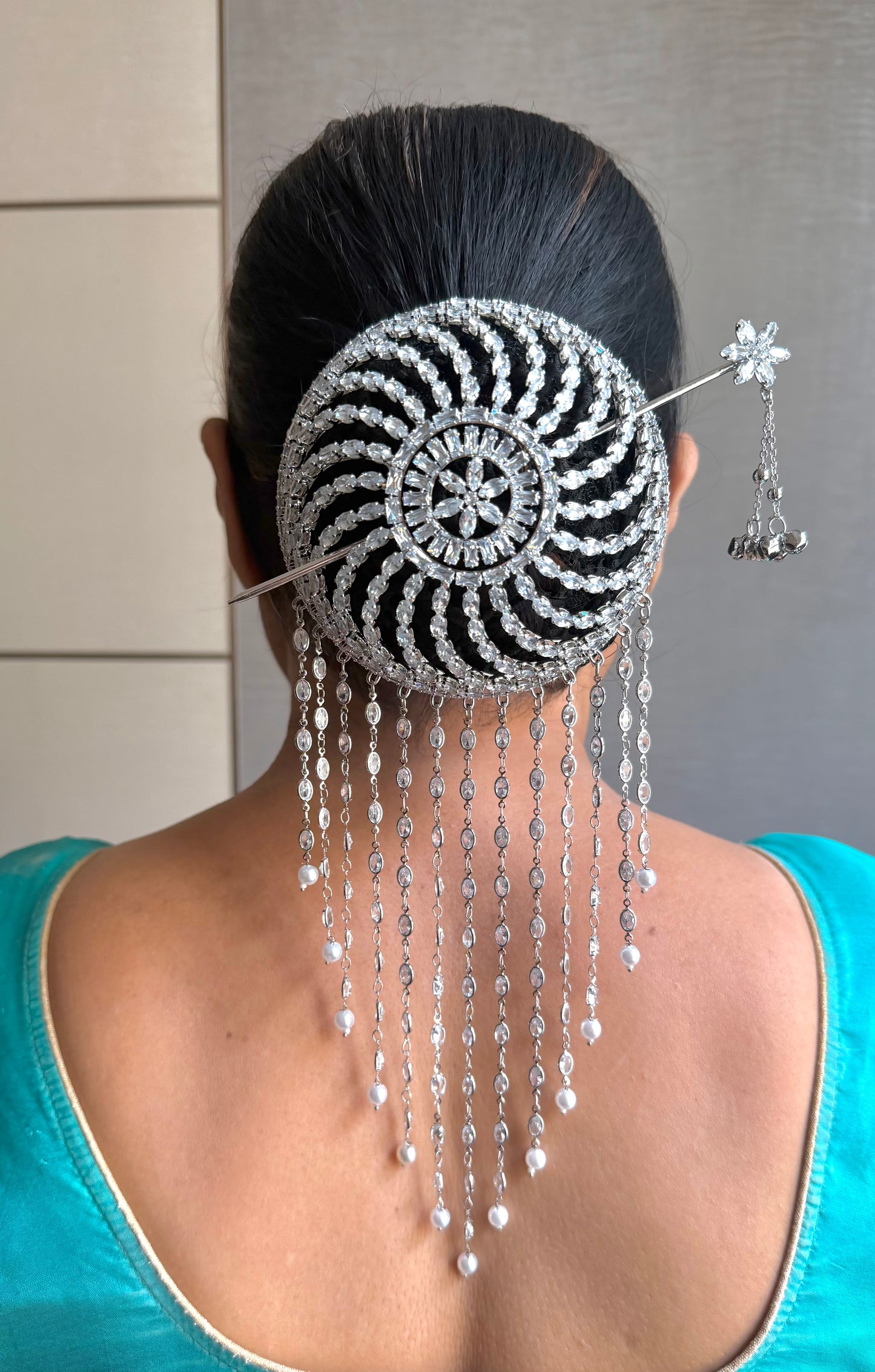 Kimika Silver Bun