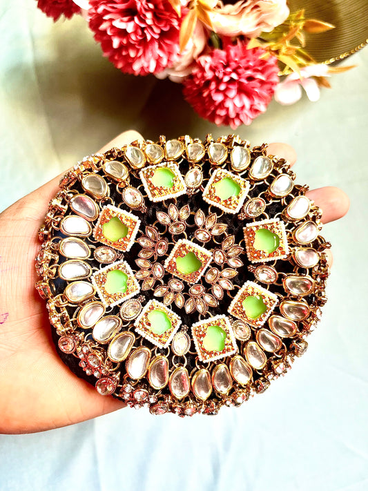 Green Bead Kundan Bun