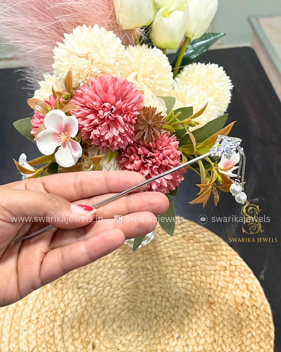 Silver PEARL Bun Medium (metal)