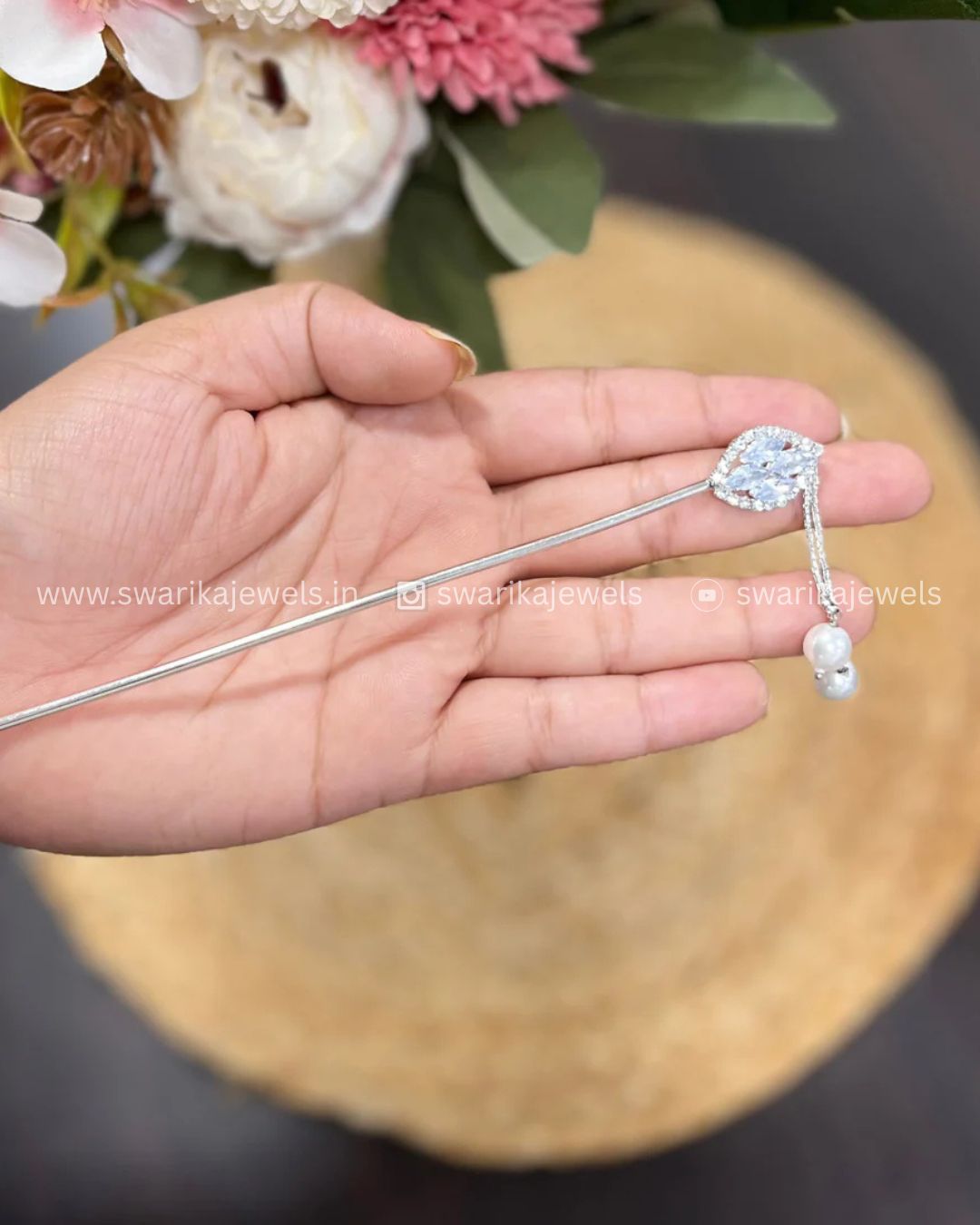 Medium Silver Crystal Bun (metal)