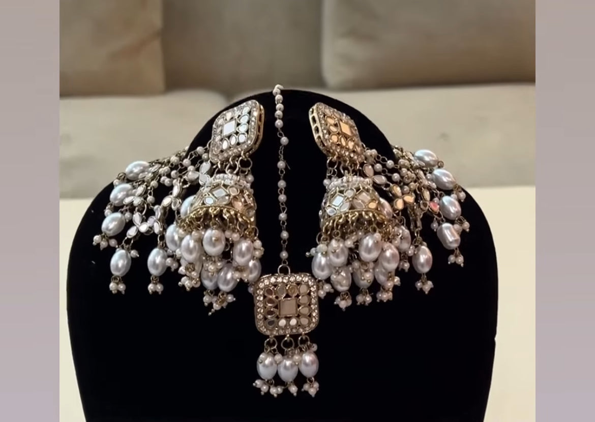 Silver Earchain and Maang Tikka