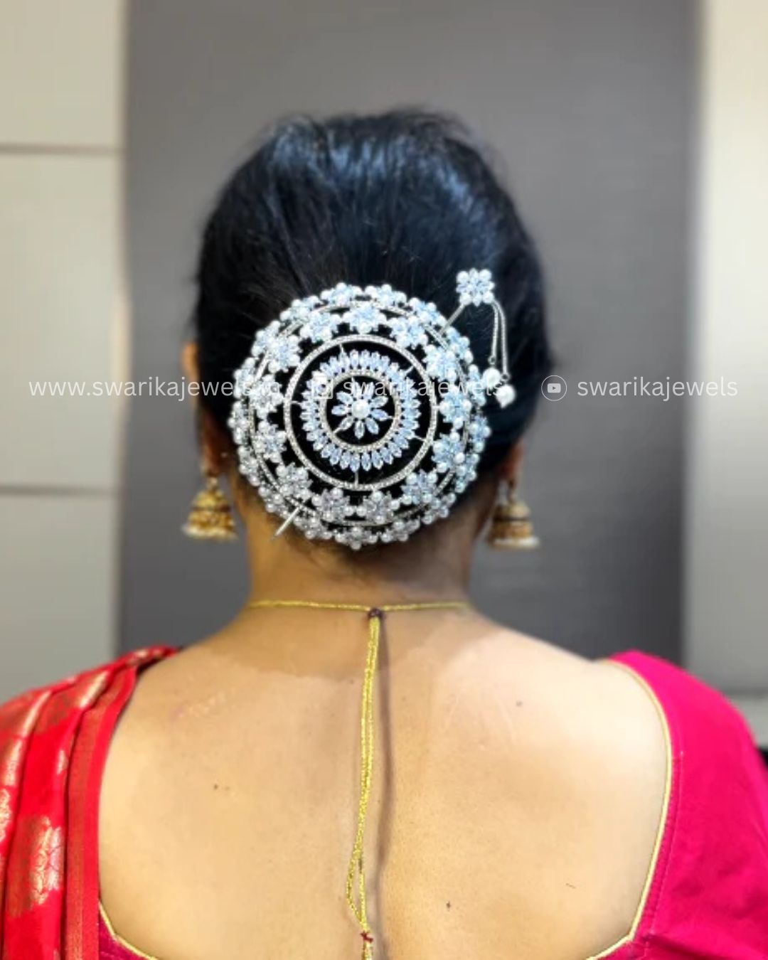 Large Silver Pearl bun (metal)