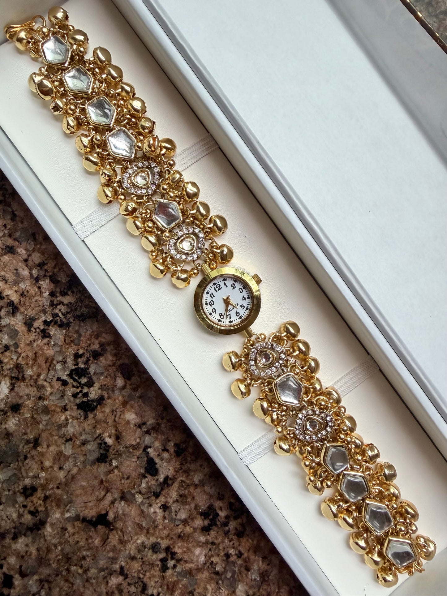 Kundan Watch