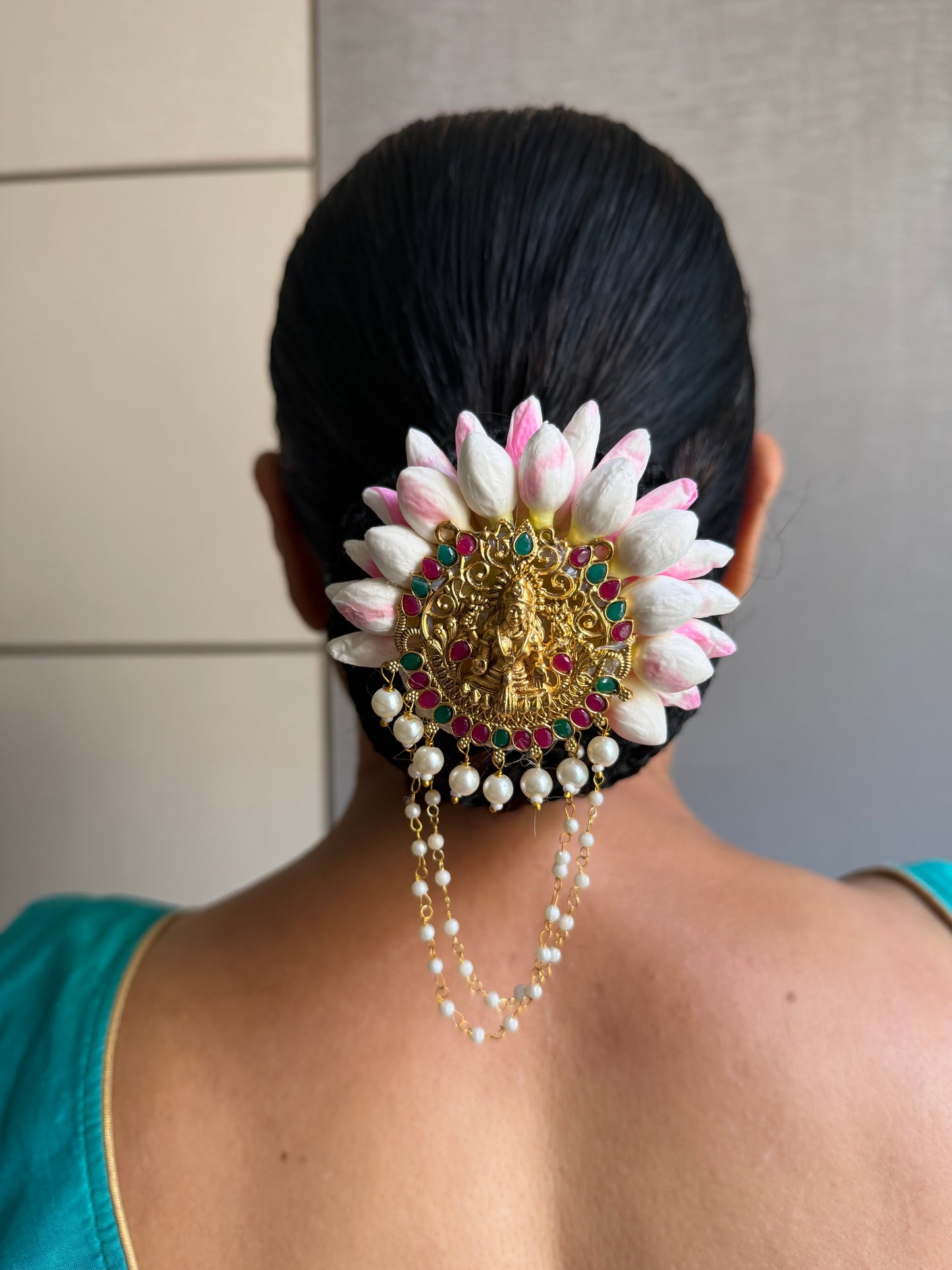 Pink hanging hairpin
