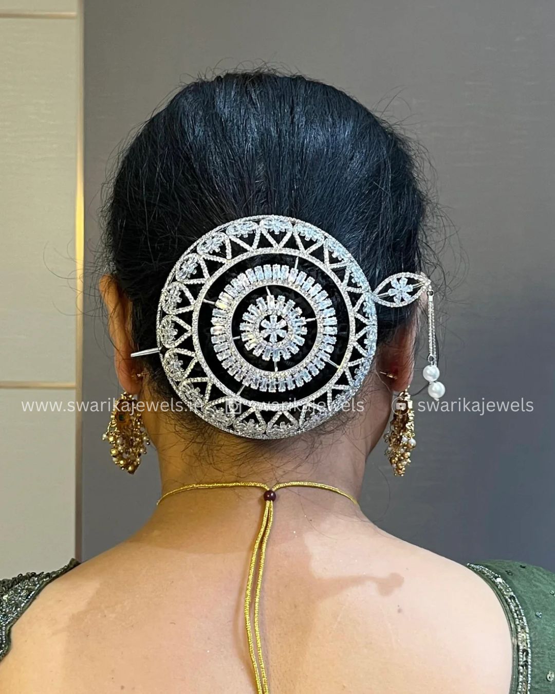 Large Silver Hue bun (metal)