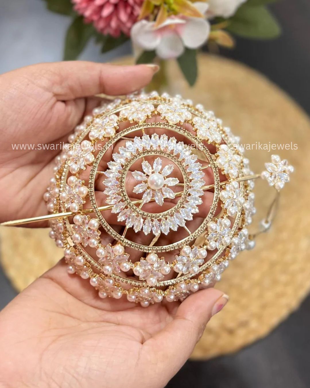 Large White Pearl Gold Bun (metal)