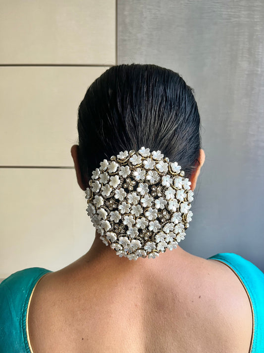 Grey flower applicates Bun (fairytale)