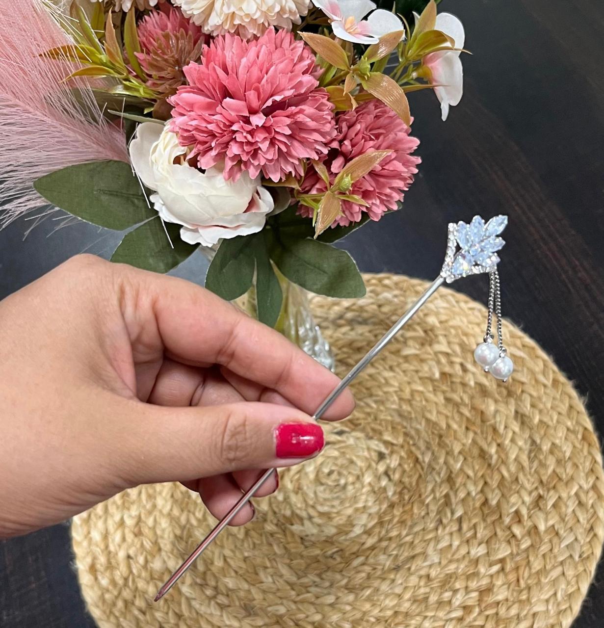 Large Silver Crystal Bun (metal)