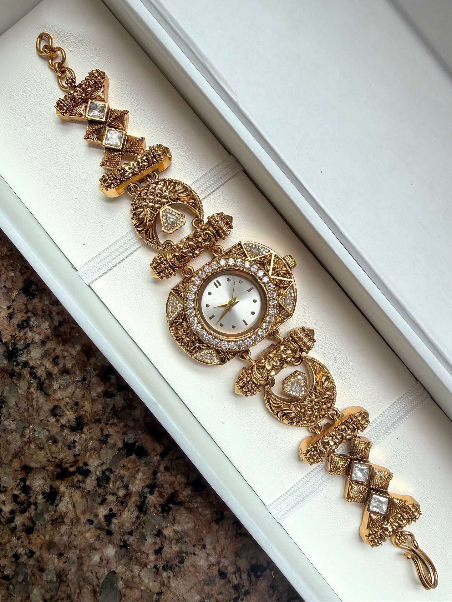 Divyasri Watch