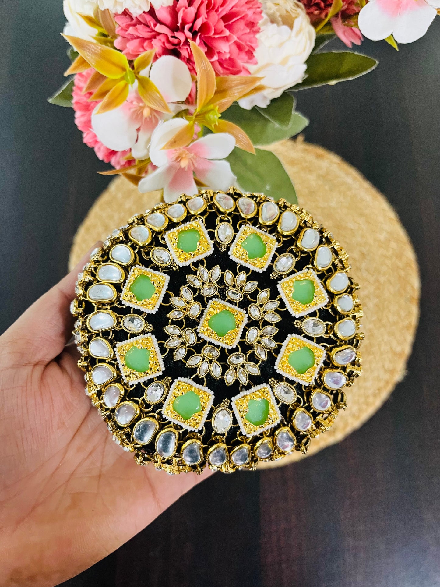 Green Bead Kundan Bun