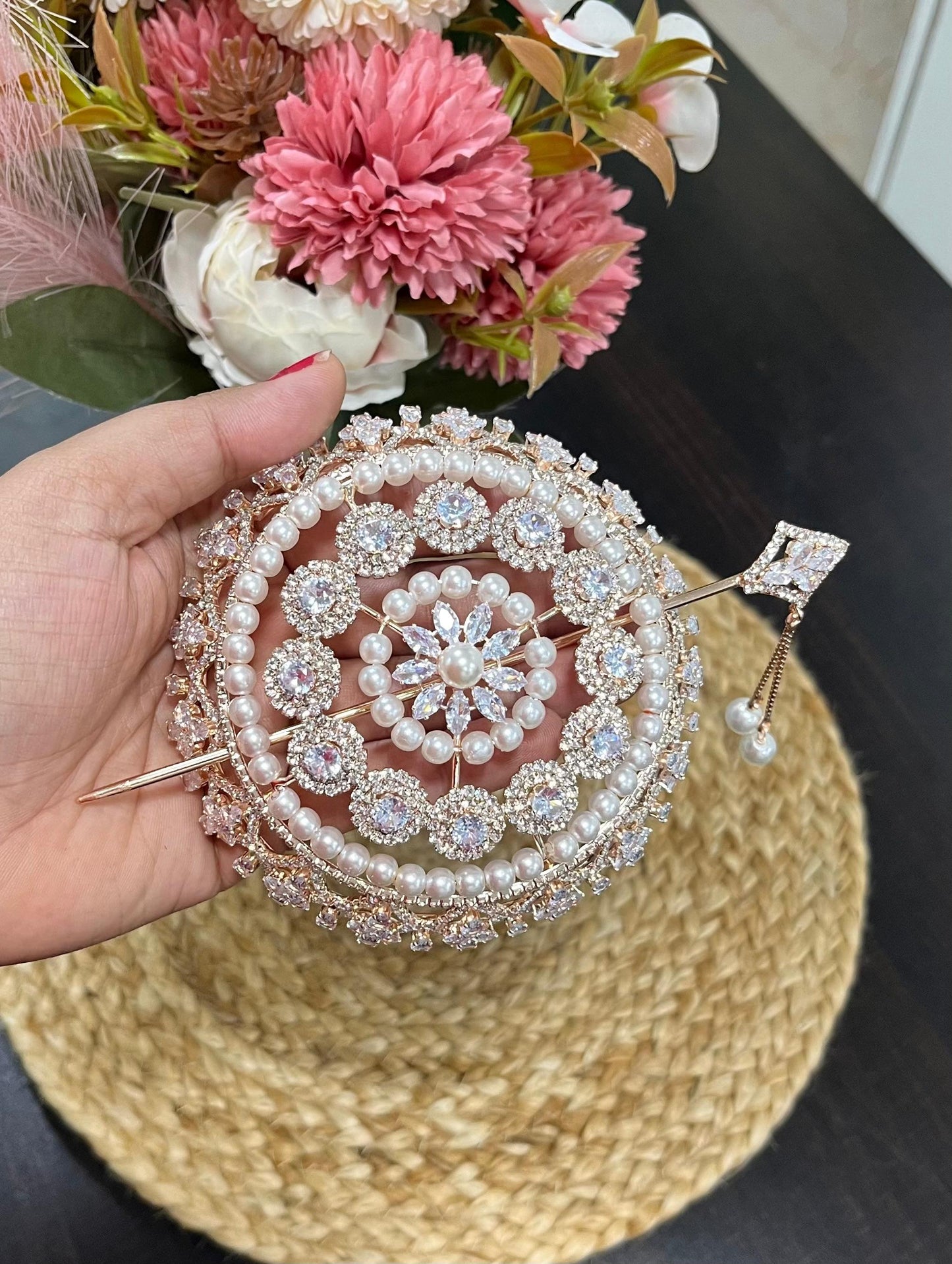 Medium Pearl Bun (metal)