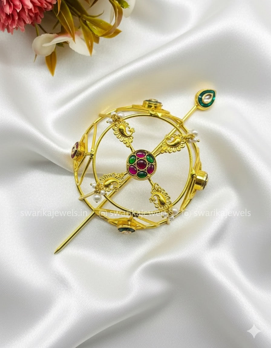 Pink and Green Gold Bun (metal)