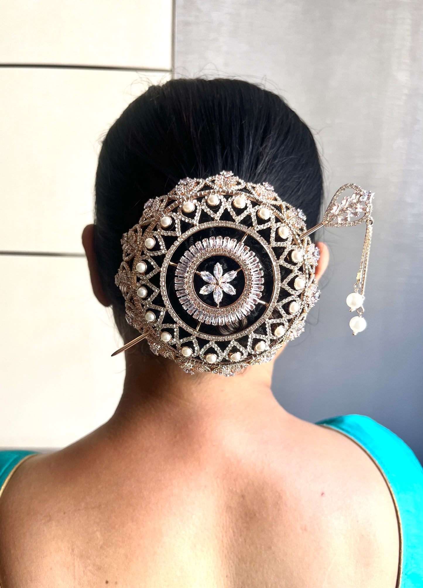 Amyra Hair Bun