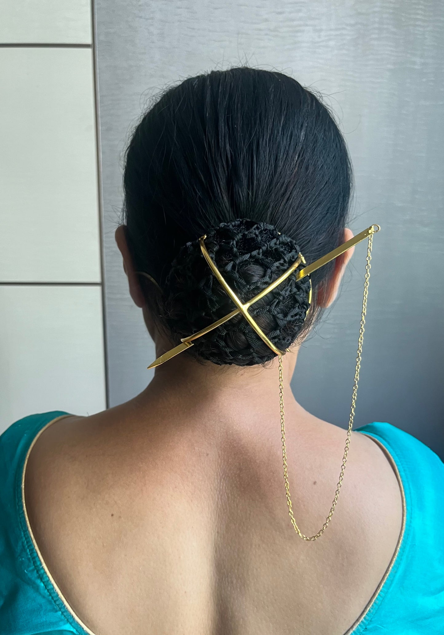 Hanging Metal Bun