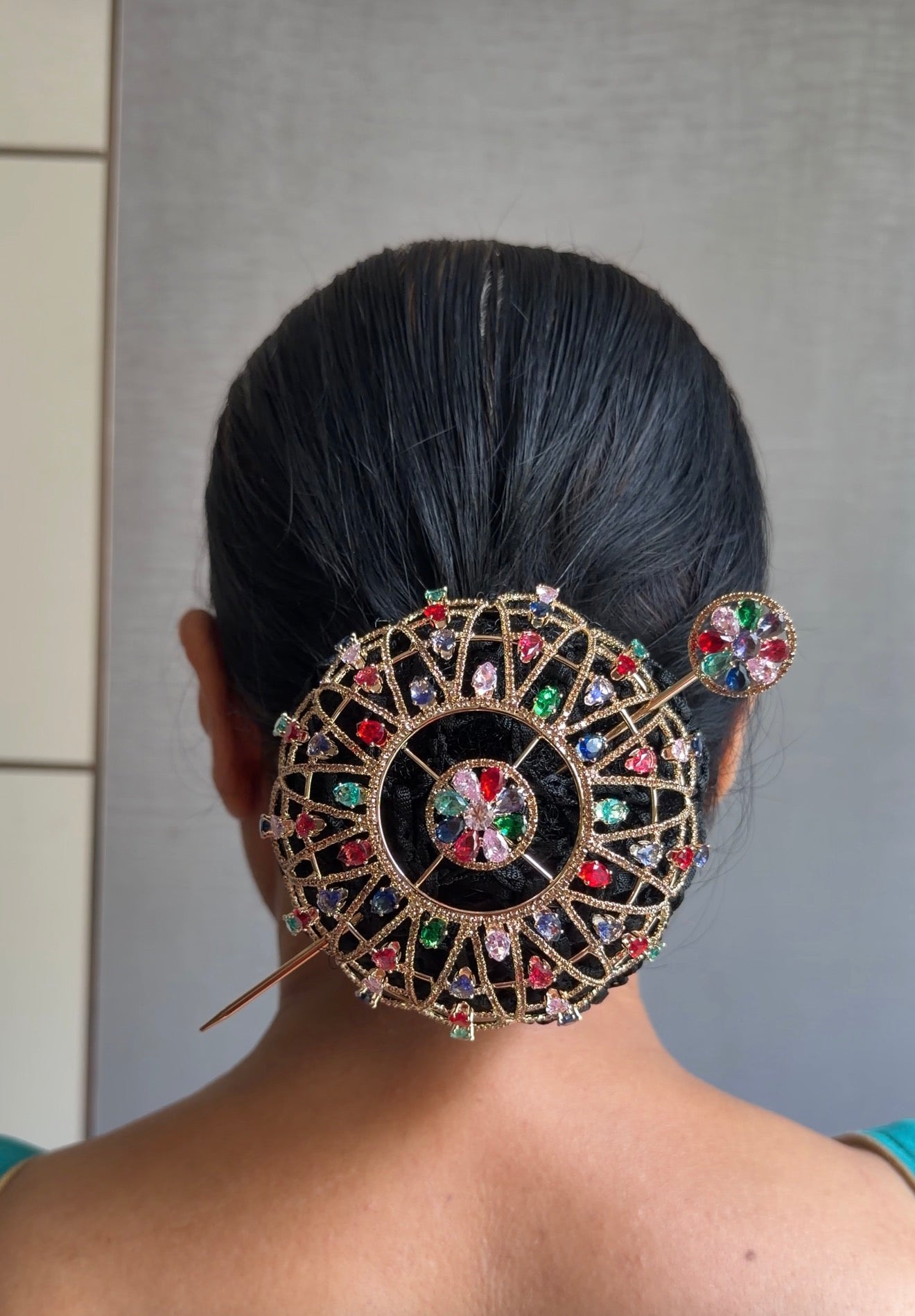 Mayra Multicolour Bun