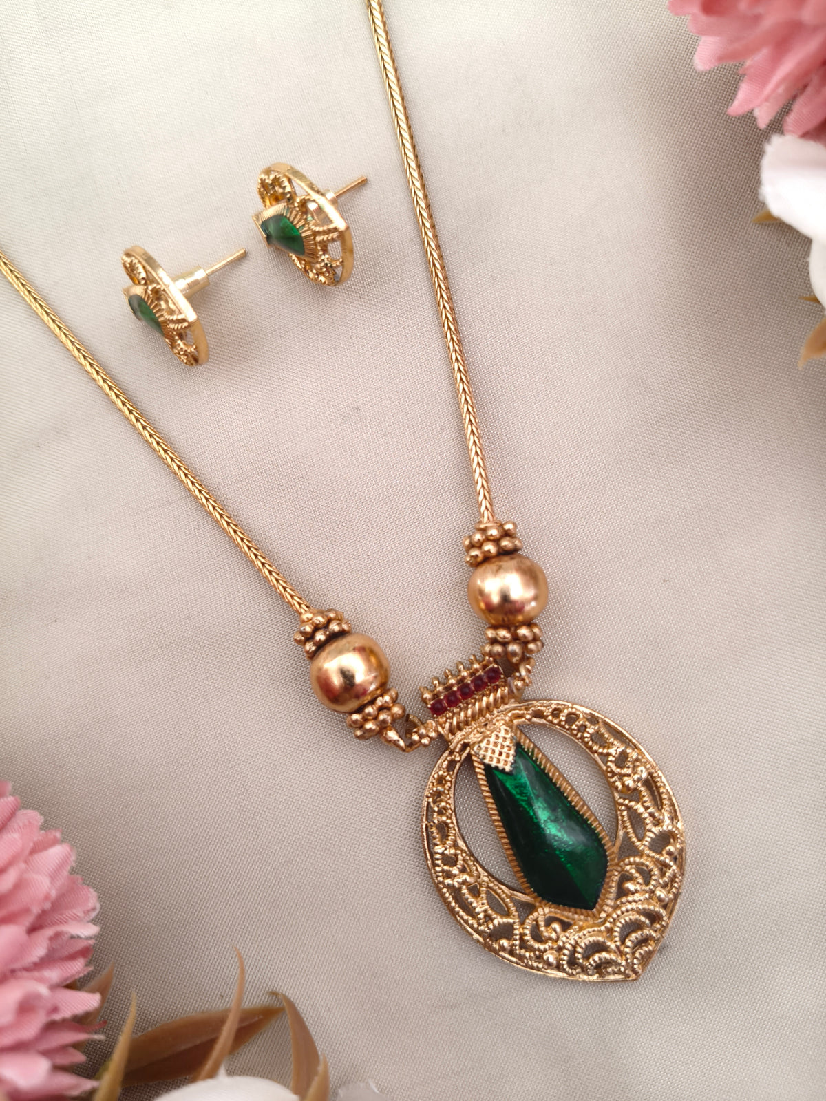 Green Pendant Necklace