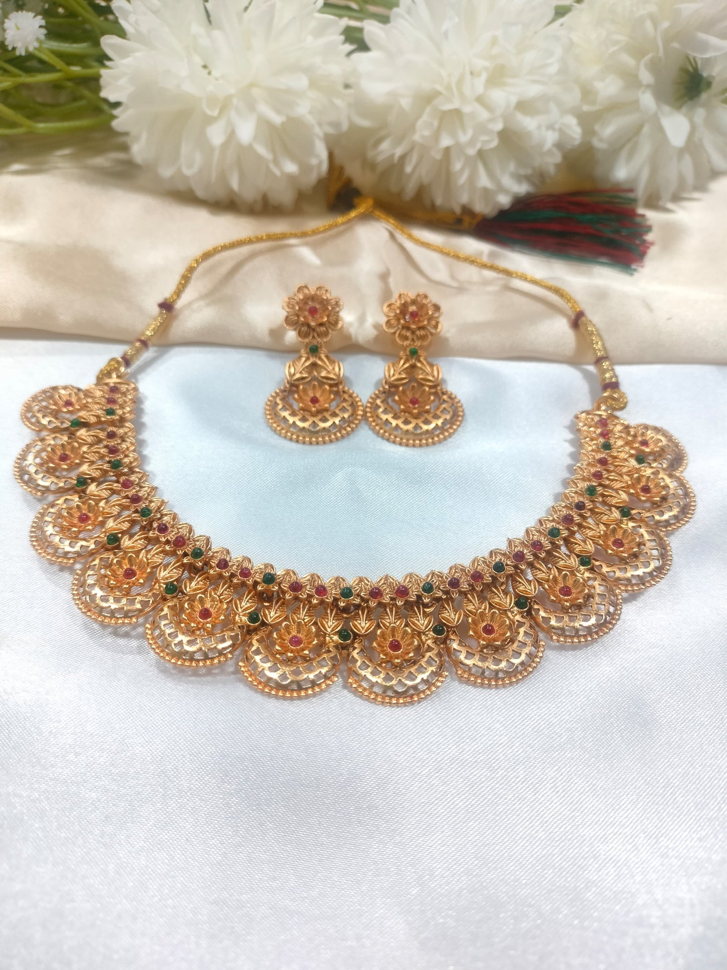 Antique Flower Necklace (Multi Coloured)