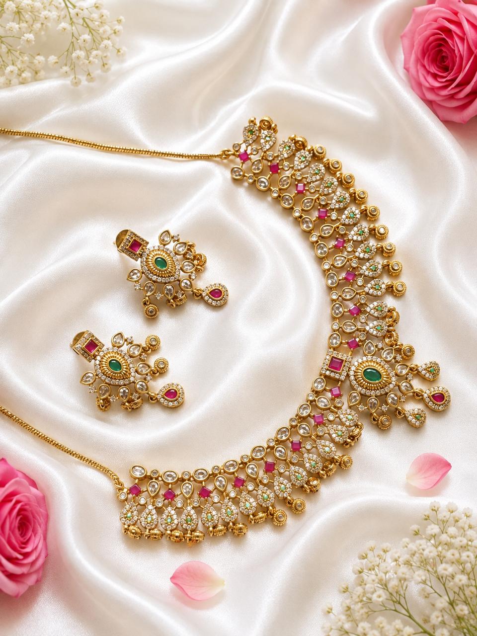 ELEGANT PINK AND GREEN NECKLACE