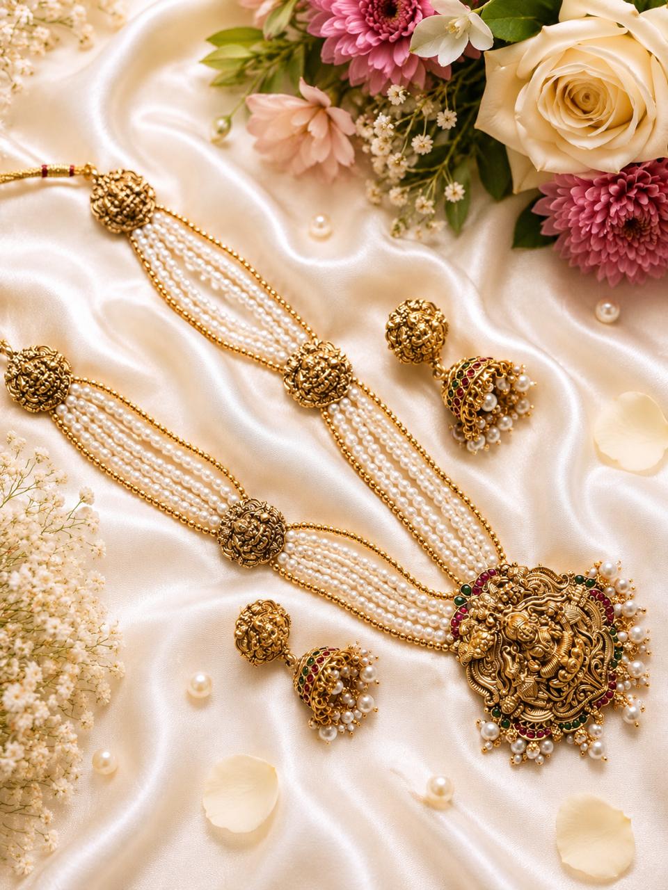 DEVINE TEMPLE NECKLACE