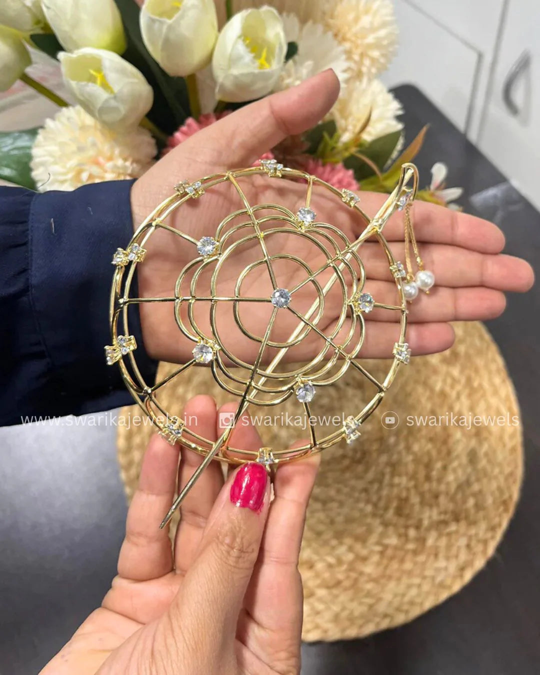 Large Gold Cage bun (metal)
