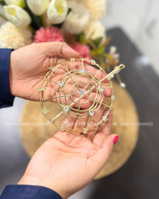 Large Gold Cage bun (metal)