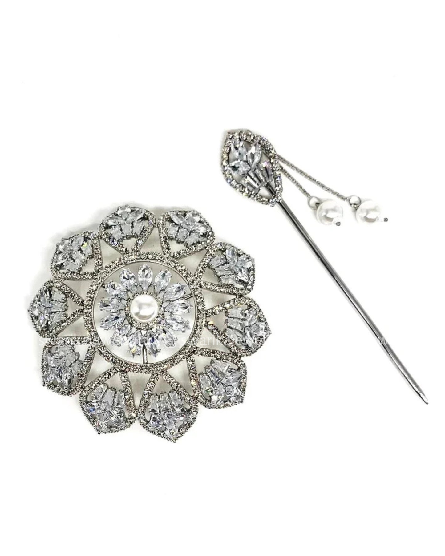 Silver Flower Mini Bun (metal)