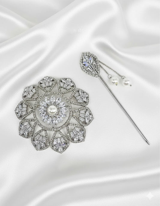 Silver Flower Mini Bun (metal)